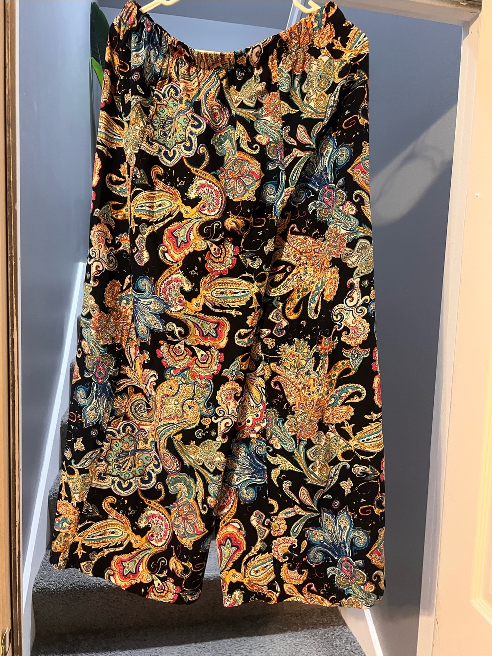 Fashion Nova Black Paisley Print Maxi Skirt